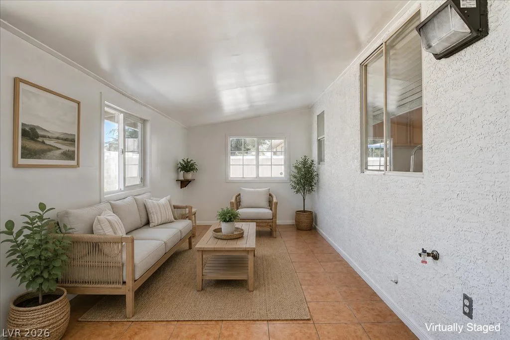 320 Searchlight, Las Vegas, NV 89110