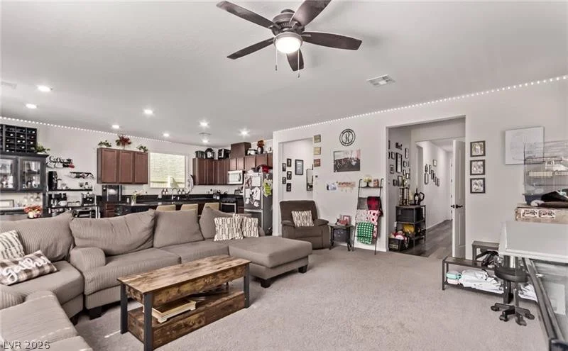 6313 Voss, North Las Vegas, NV 89081