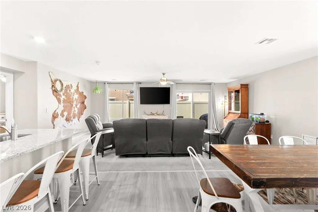 522 Descubir, North Las Vegas, NV 89081