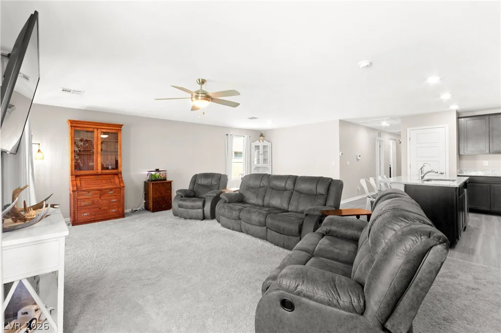 522 Descubir, North Las Vegas, NV 89081