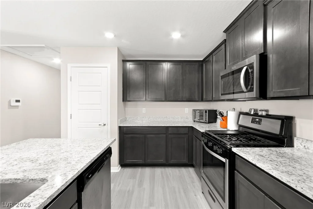 522 Descubir, North Las Vegas, NV 89081