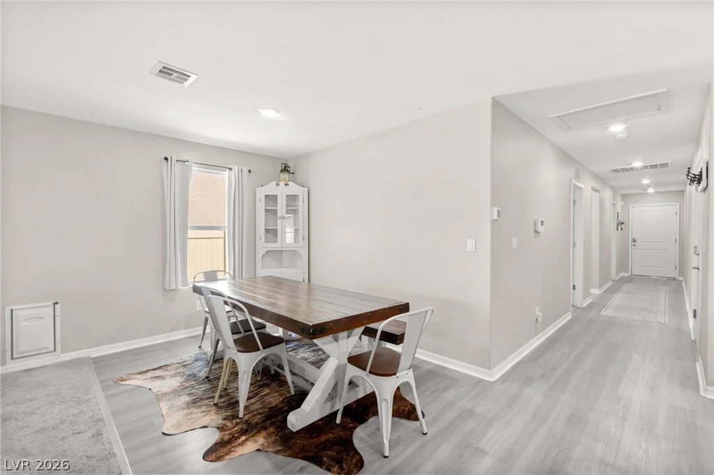 522 Descubir, North Las Vegas, NV 89081