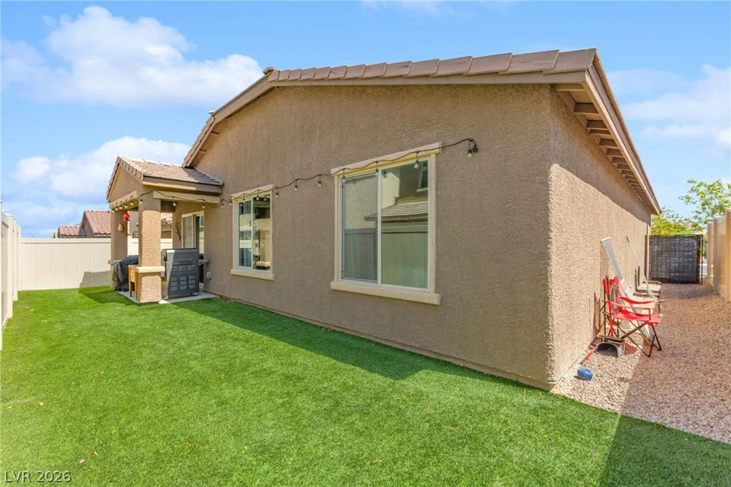 522 Descubir, North Las Vegas, NV 89081