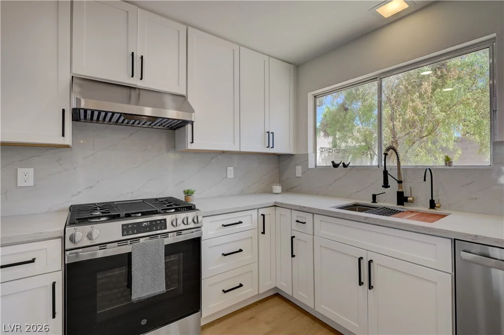3131 White Rose, Henderson, NV 89014