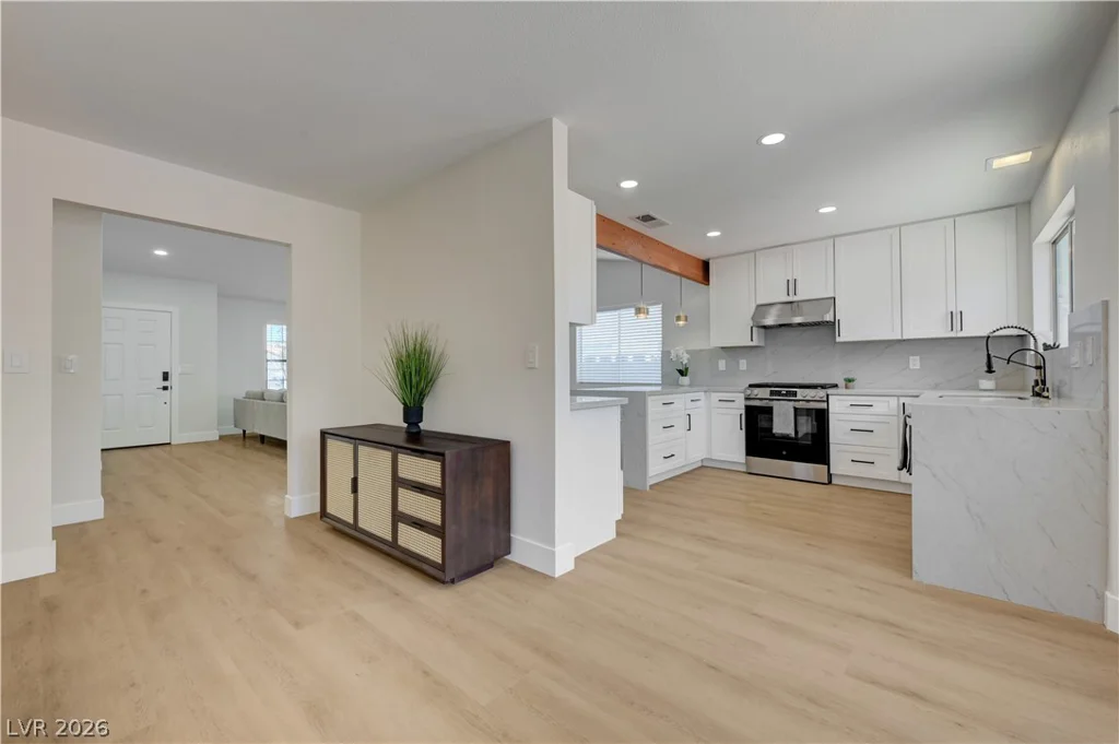 3131 White Rose, Henderson, NV 89014