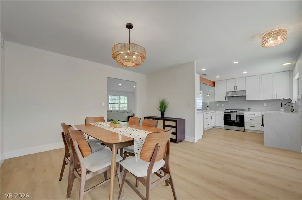 3131 White Rose, Henderson, NV 89014