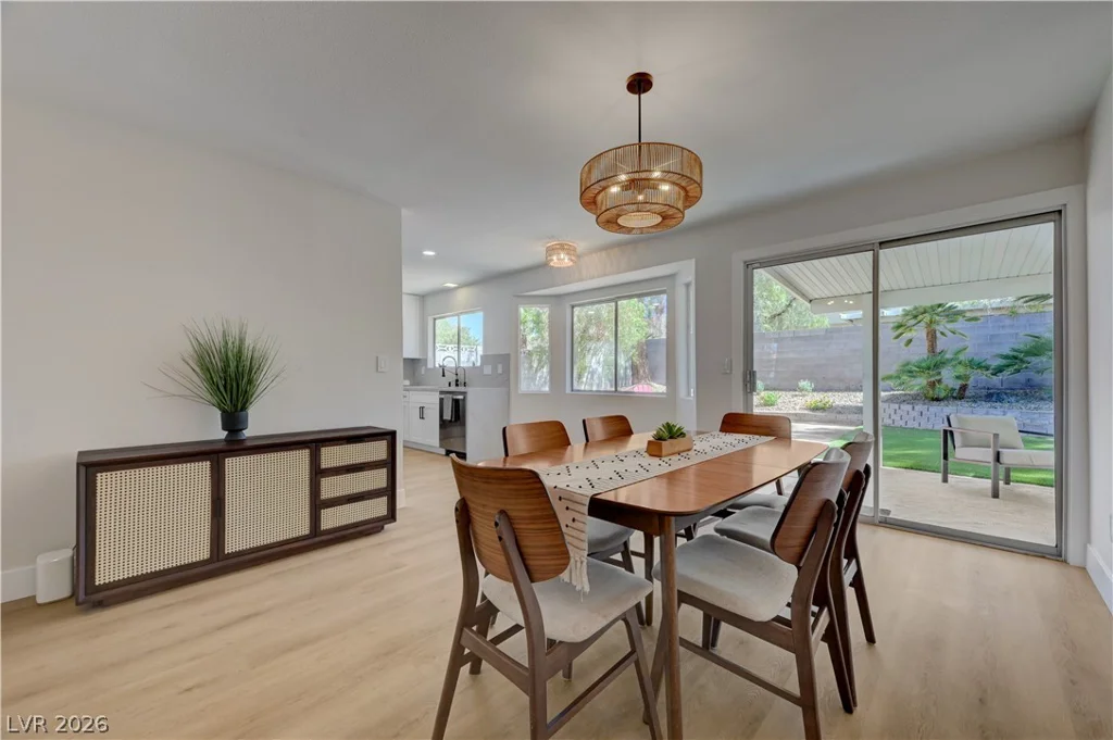 3131 White Rose, Henderson, NV 89014
