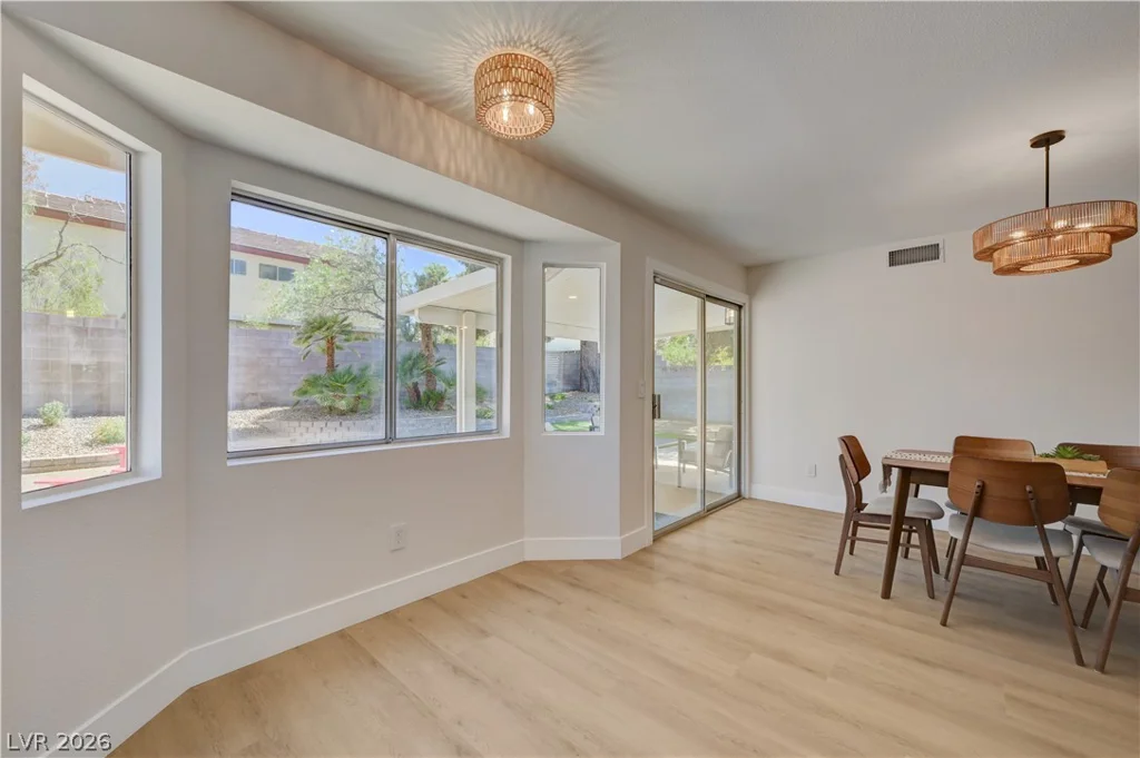 3131 White Rose, Henderson, NV 89014