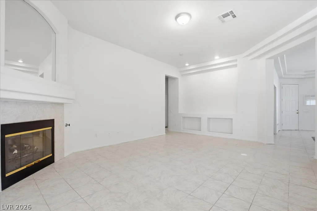 8633 Crest Hill, Las Vegas, NV 89145