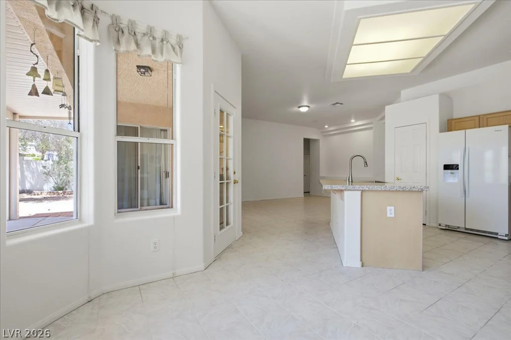 8633 Crest Hill, Las Vegas, NV 89145