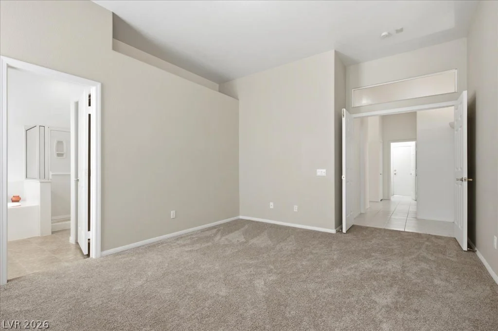 8633 Crest Hill, Las Vegas, NV 89145