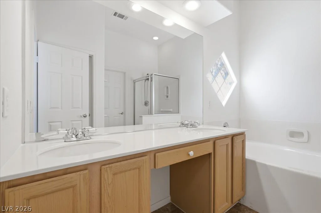 8633 Crest Hill, Las Vegas, NV 89145