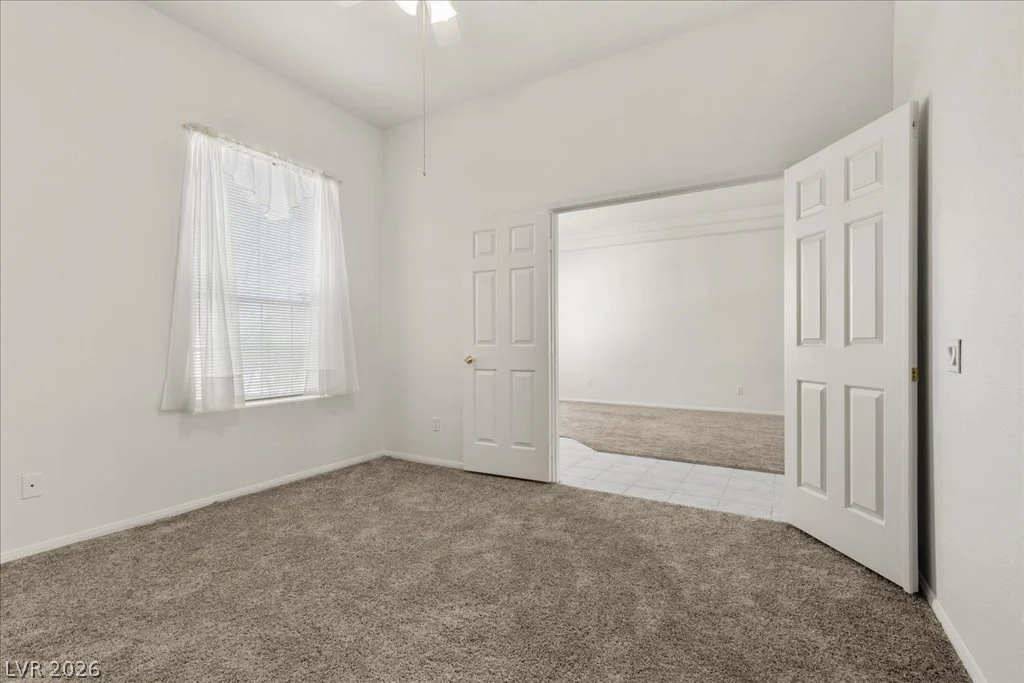 8633 Crest Hill, Las Vegas, NV 89145
