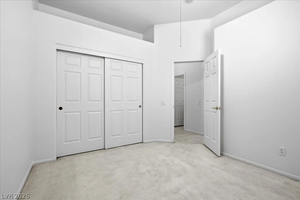 8633 Crest Hill, Las Vegas, NV 89145