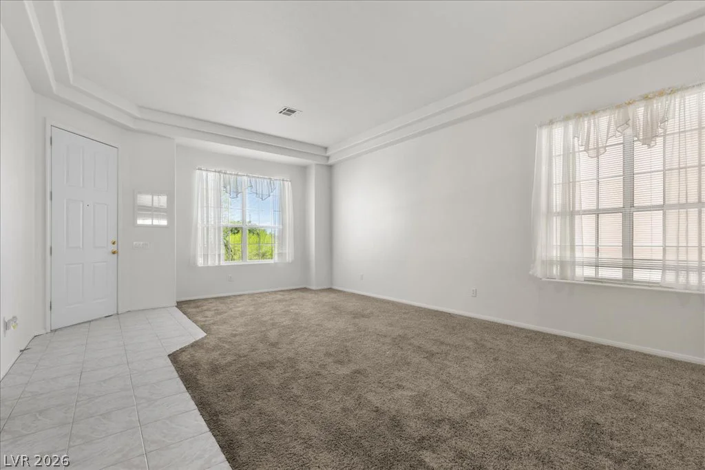 8633 Crest Hill, Las Vegas, NV 89145