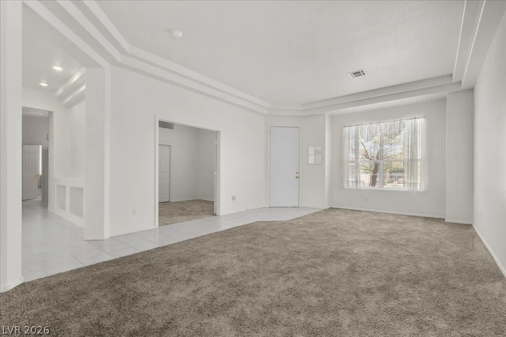 8633 Crest Hill, Las Vegas, NV 89145