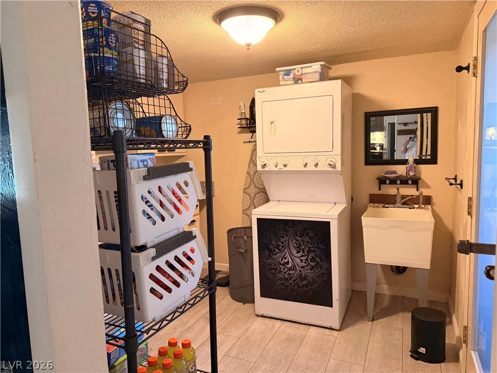 6130 Hawkins, Pahrump, NV 89061