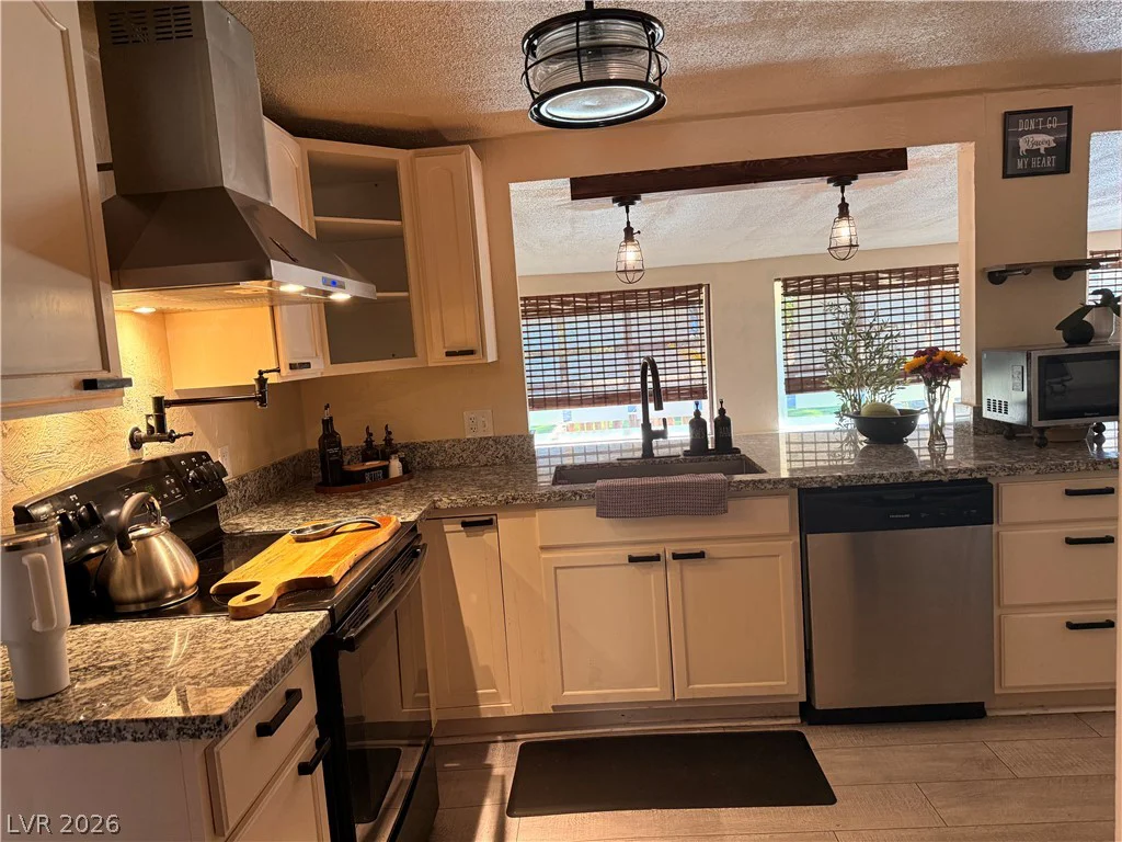 6130 Hawkins, Pahrump, NV 89061