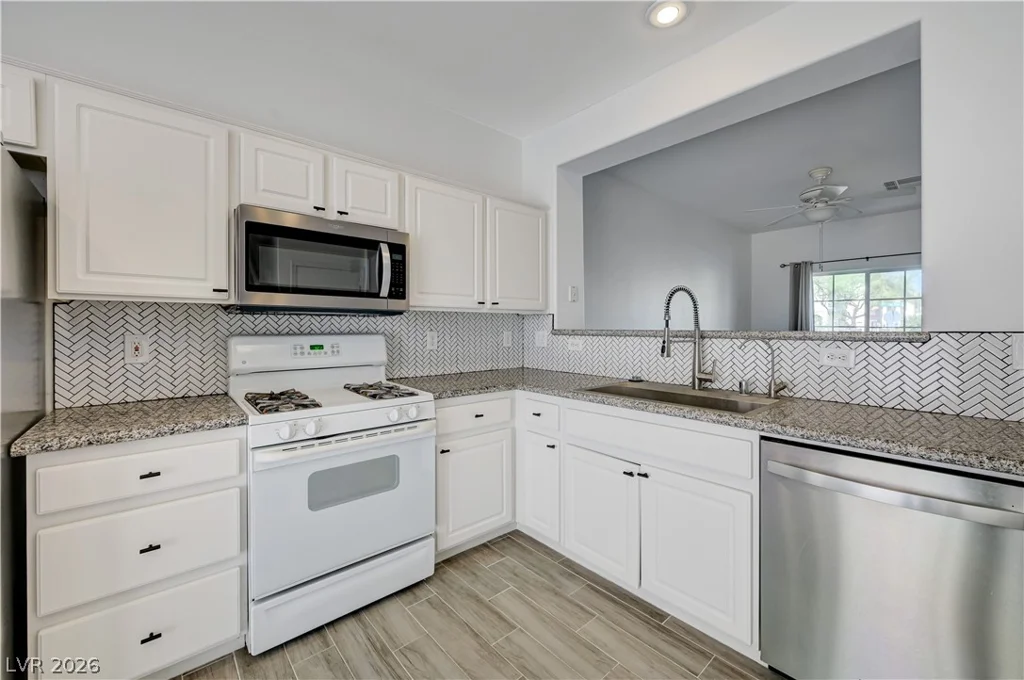 7439 Mariposa Grove, Las Vegas, NV 89139