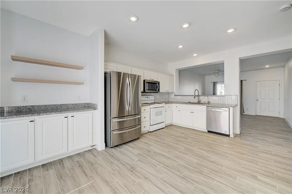 7439 Mariposa Grove, Las Vegas, NV 89139