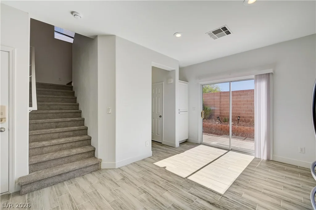 7439 Mariposa Grove, Las Vegas, NV 89139