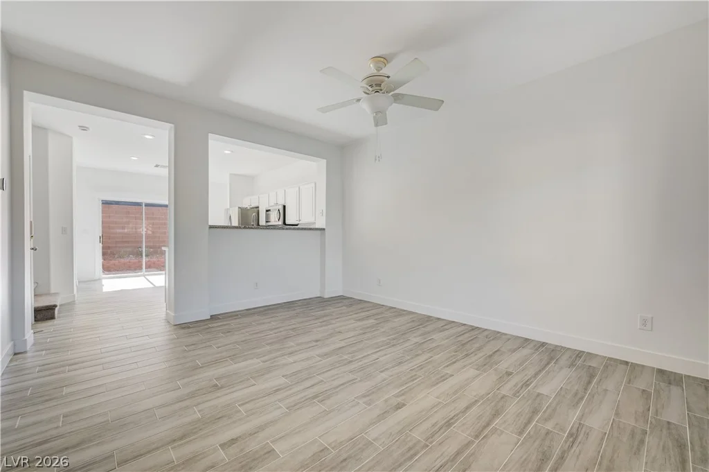 7439 Mariposa Grove, Las Vegas, NV 89139