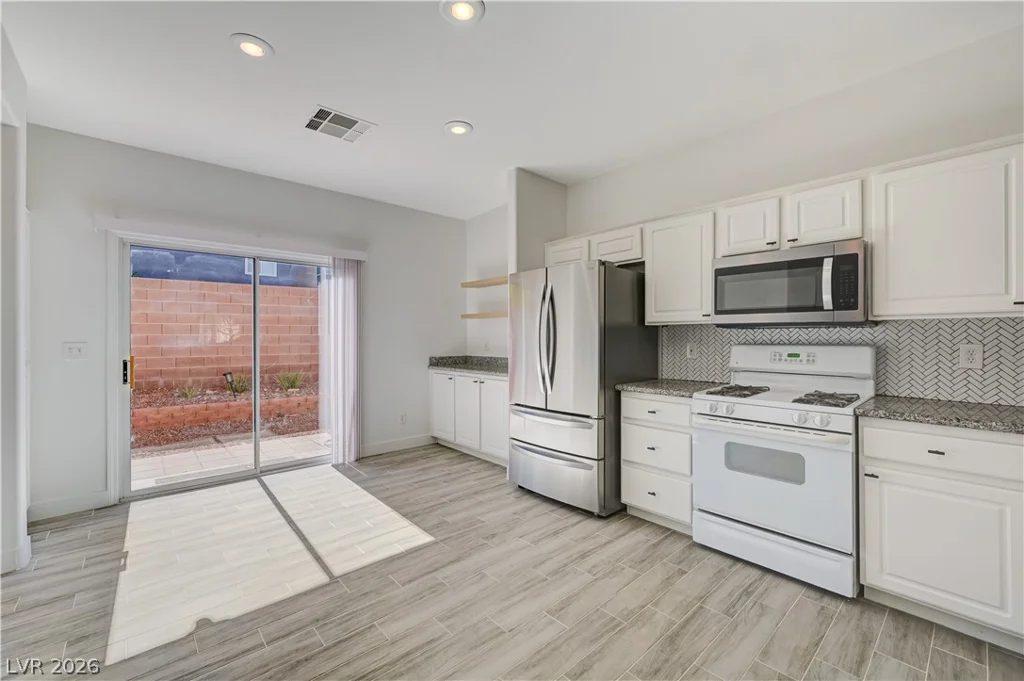 7439 Mariposa Grove, Las Vegas, NV 89139