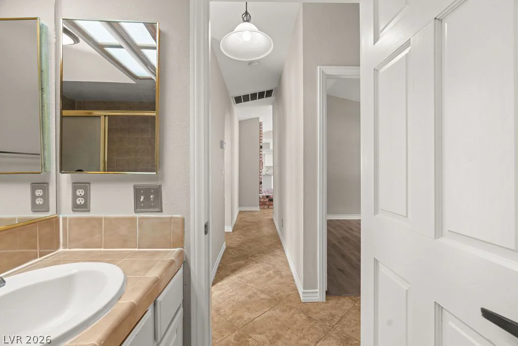 5301 Braemar, Las Vegas, NV 89130