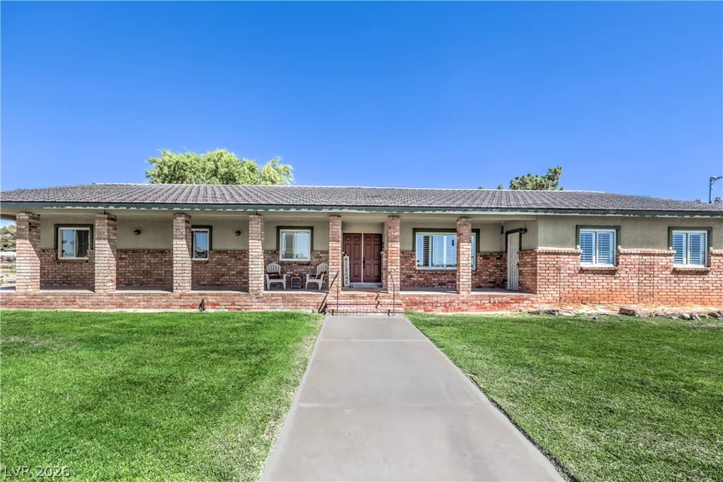 8910 Rosada Way, Las Vegas, NV 89149