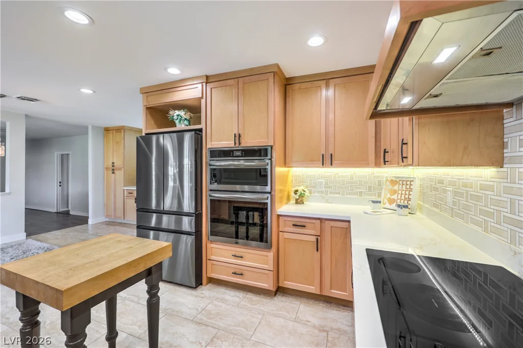 8910 Rosada Way, Las Vegas, NV 89149