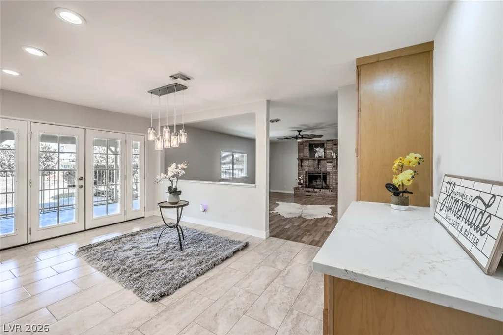 8910 Rosada Way, Las Vegas, NV 89149