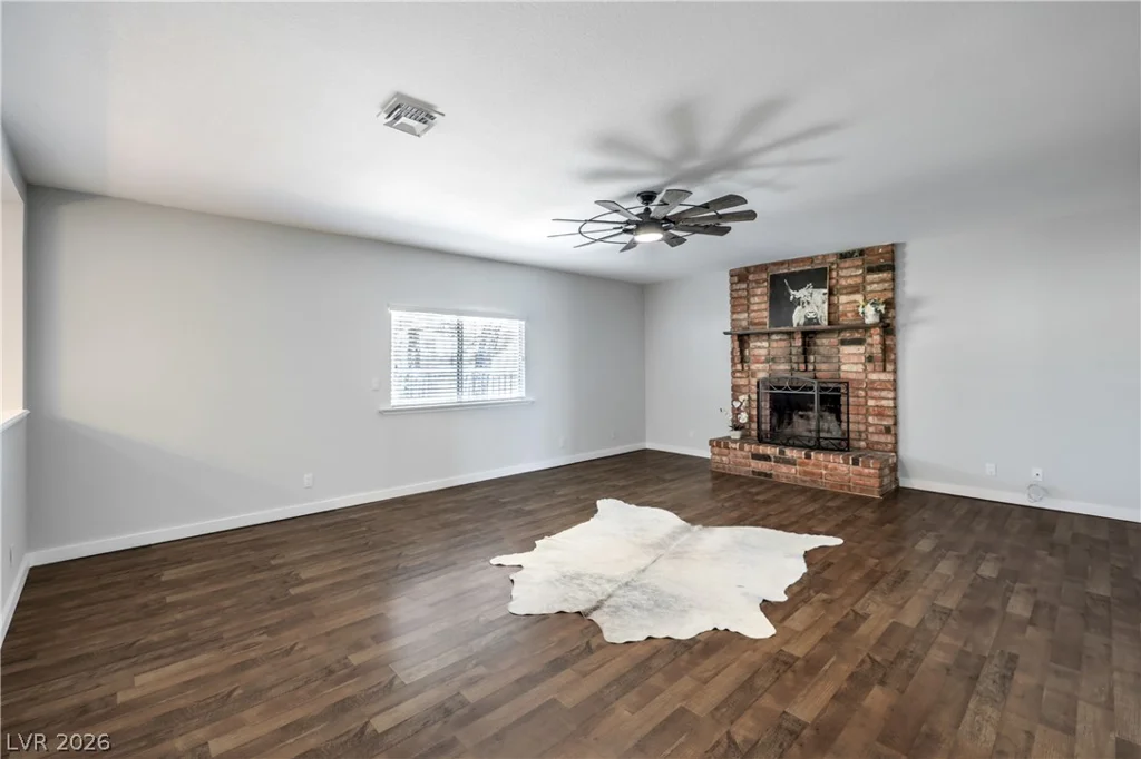 8910 Rosada Way, Las Vegas, NV 89149