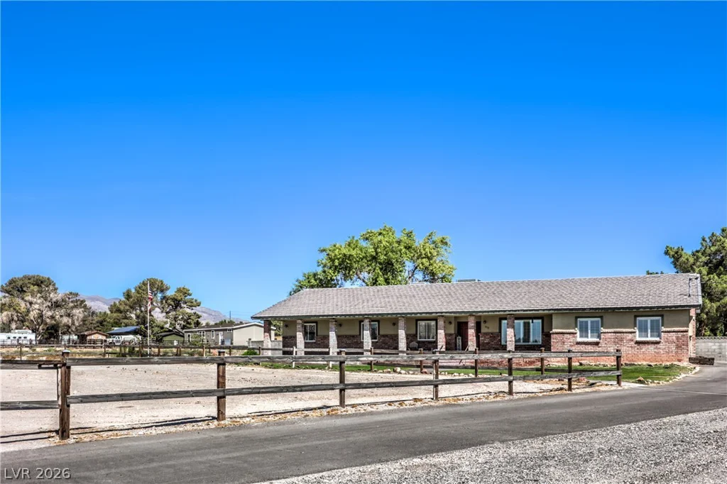 8910 Rosada Way, Las Vegas, NV 89149