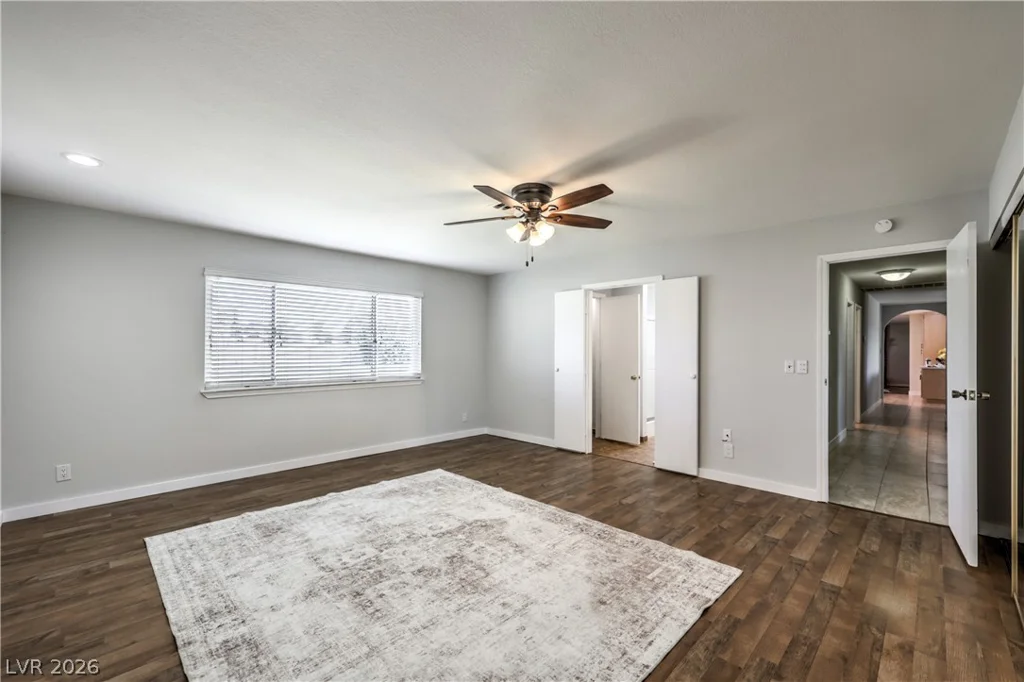 8910 Rosada Way, Las Vegas, NV 89149