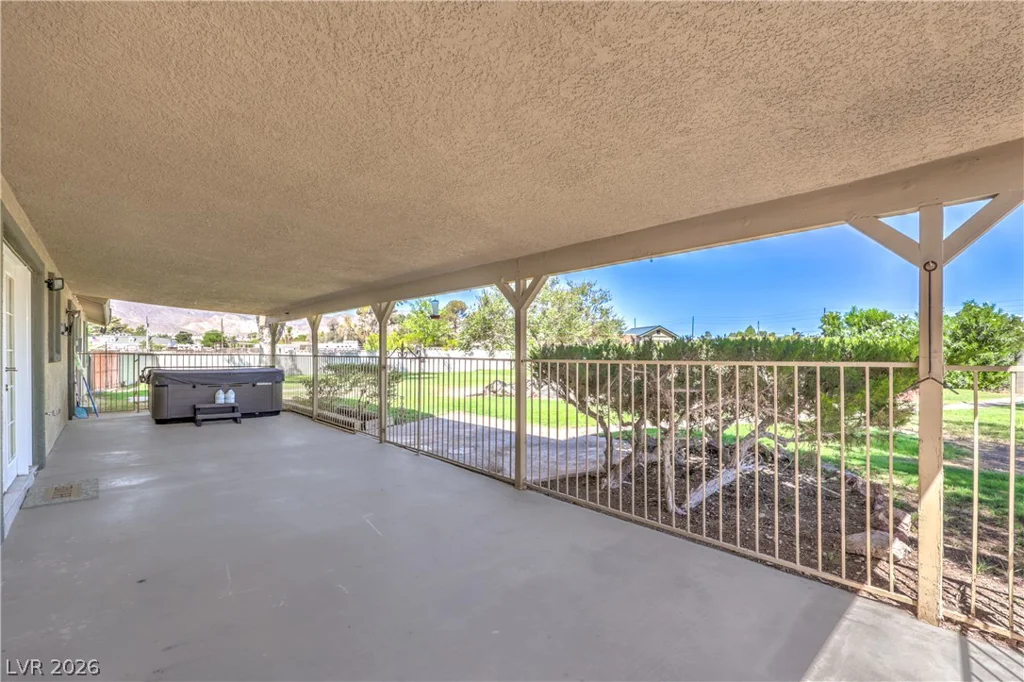 8910 Rosada Way, Las Vegas, NV 89149