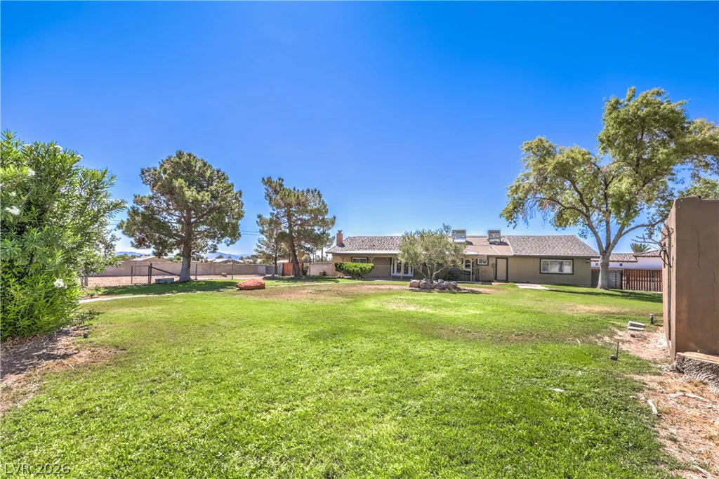 8910 Rosada Way, Las Vegas, NV 89149