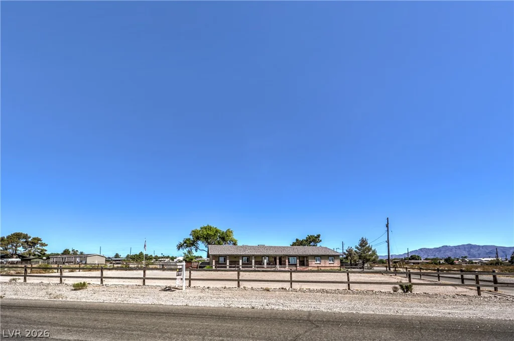 8910 Rosada Way, Las Vegas, NV 89149