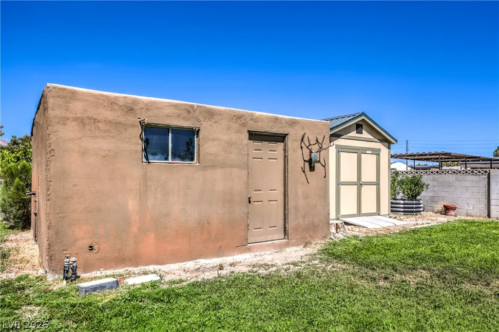 8910 Rosada Way, Las Vegas, NV 89149