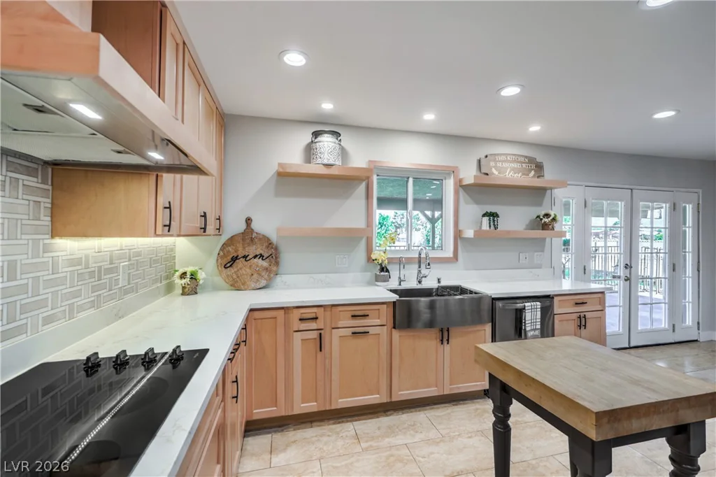 8910 Rosada Way, Las Vegas, NV 89149