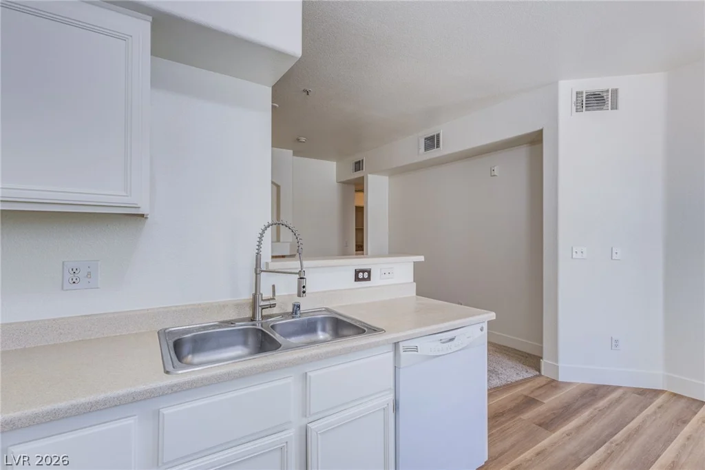 9050 Warm Springs, Las Vegas, NV 89148