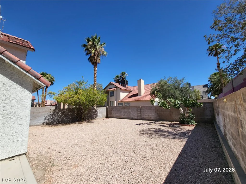 3305 Hyannis, Las Vegas, NV 89129