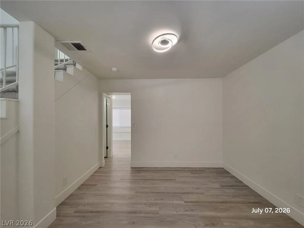 3305 Hyannis, Las Vegas, NV 89129