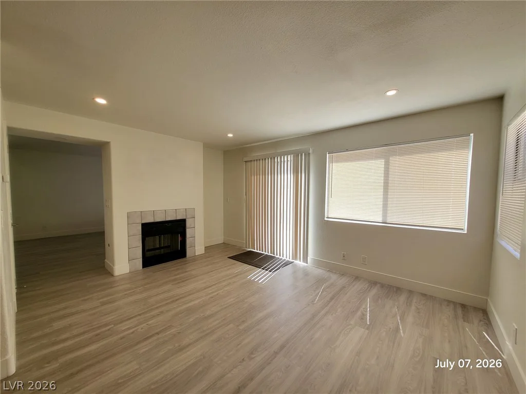3305 Hyannis, Las Vegas, NV 89129