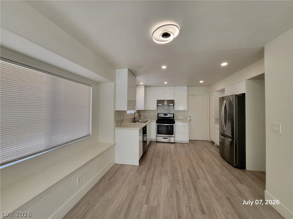 3305 Hyannis, Las Vegas, NV 89129
