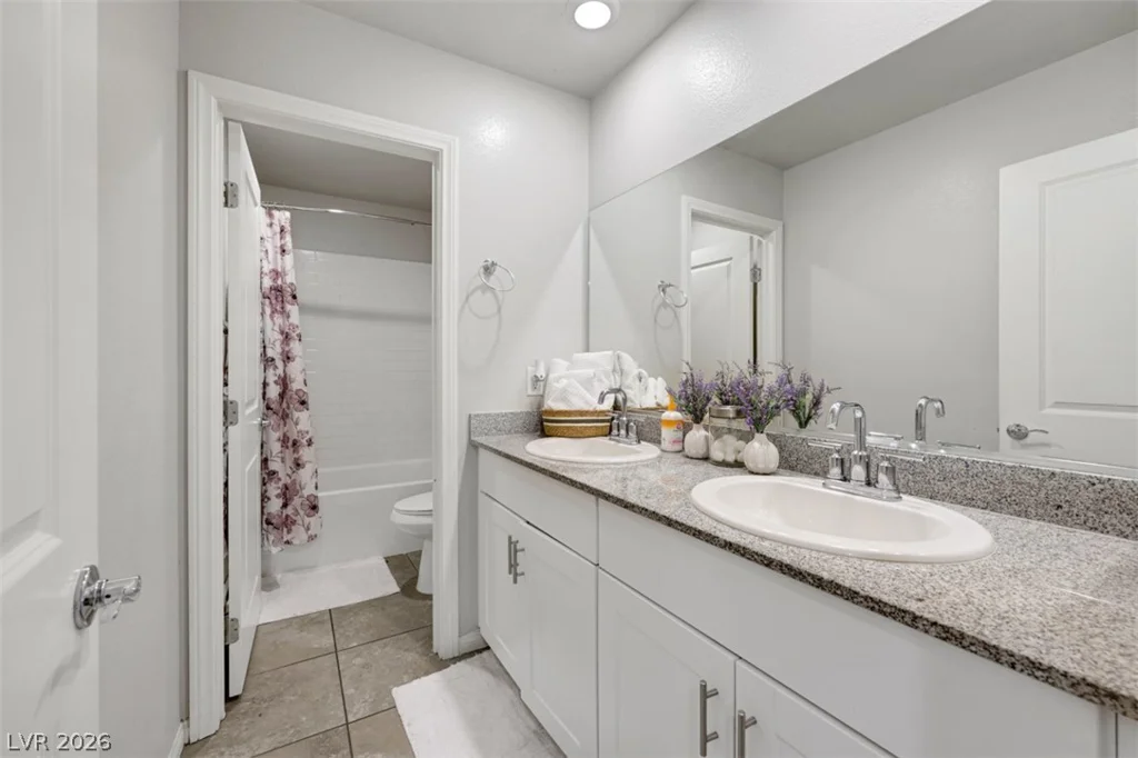 1054 Twincrest, North Las Vegas, NV 89032