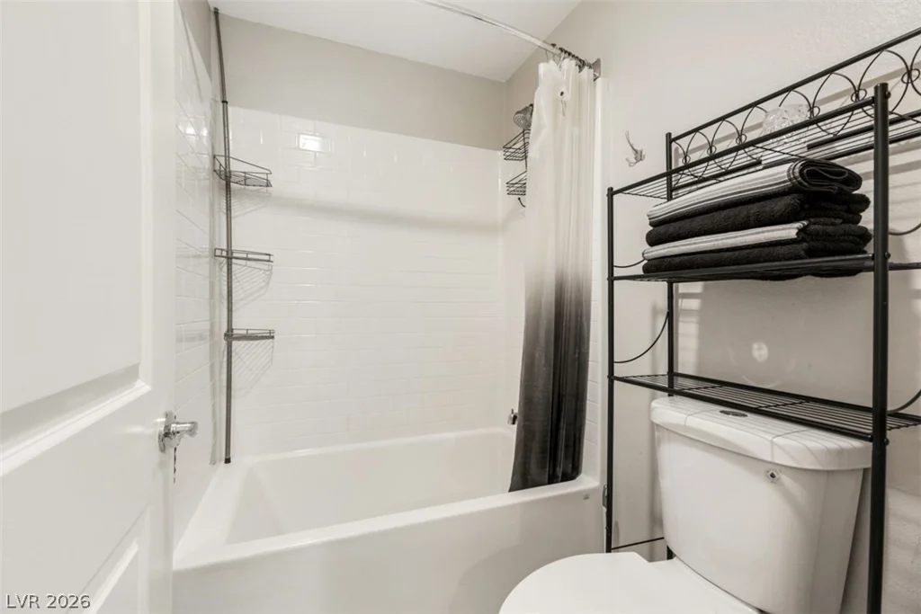 1054 Twincrest, North Las Vegas, NV 89032
