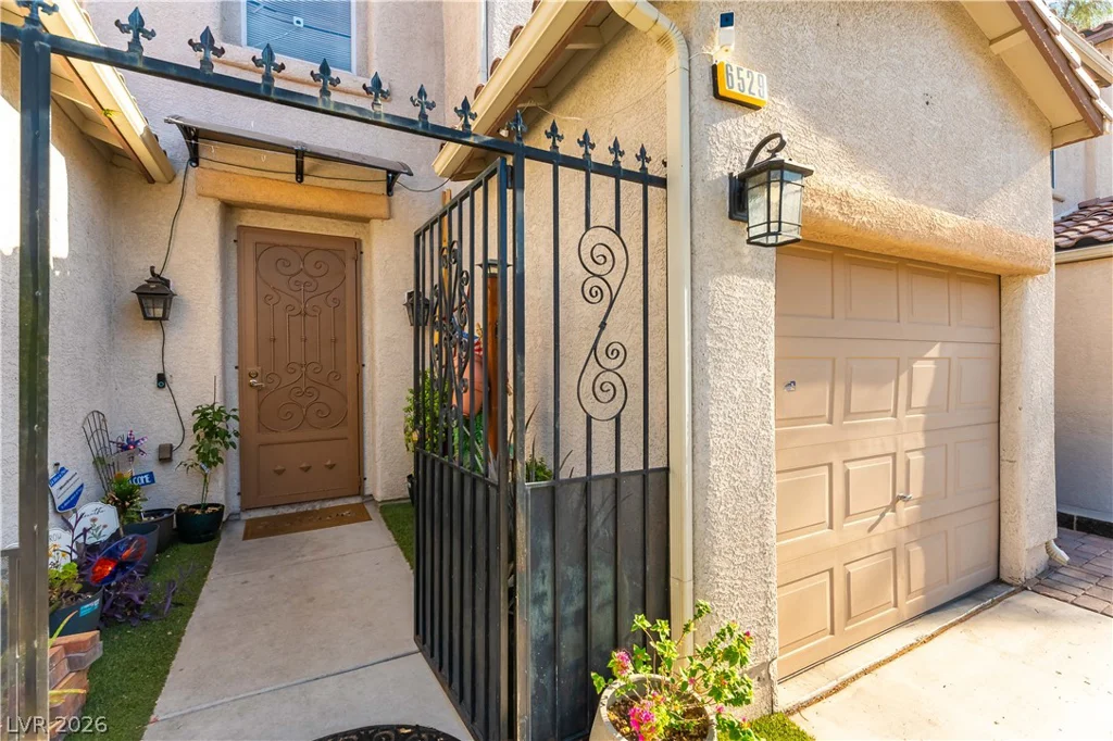 6529 La Placita, Las Vegas, NV 89142