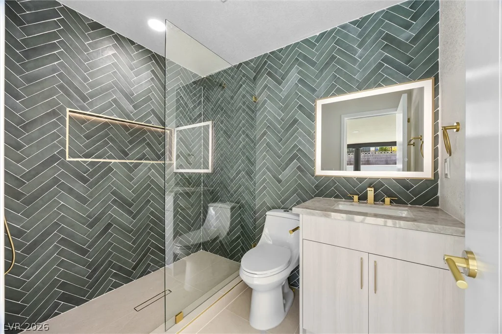 1242 Campbell, Las Vegas, NV 89102