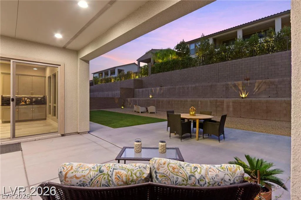 225 Carmel Sky, Las Vegas, NV 89138