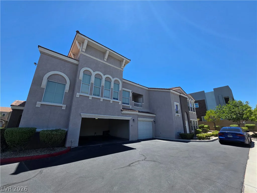 10001 Peace, Las Vegas, NV 89147